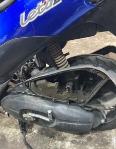 レッツ２エアクリーナーボックス