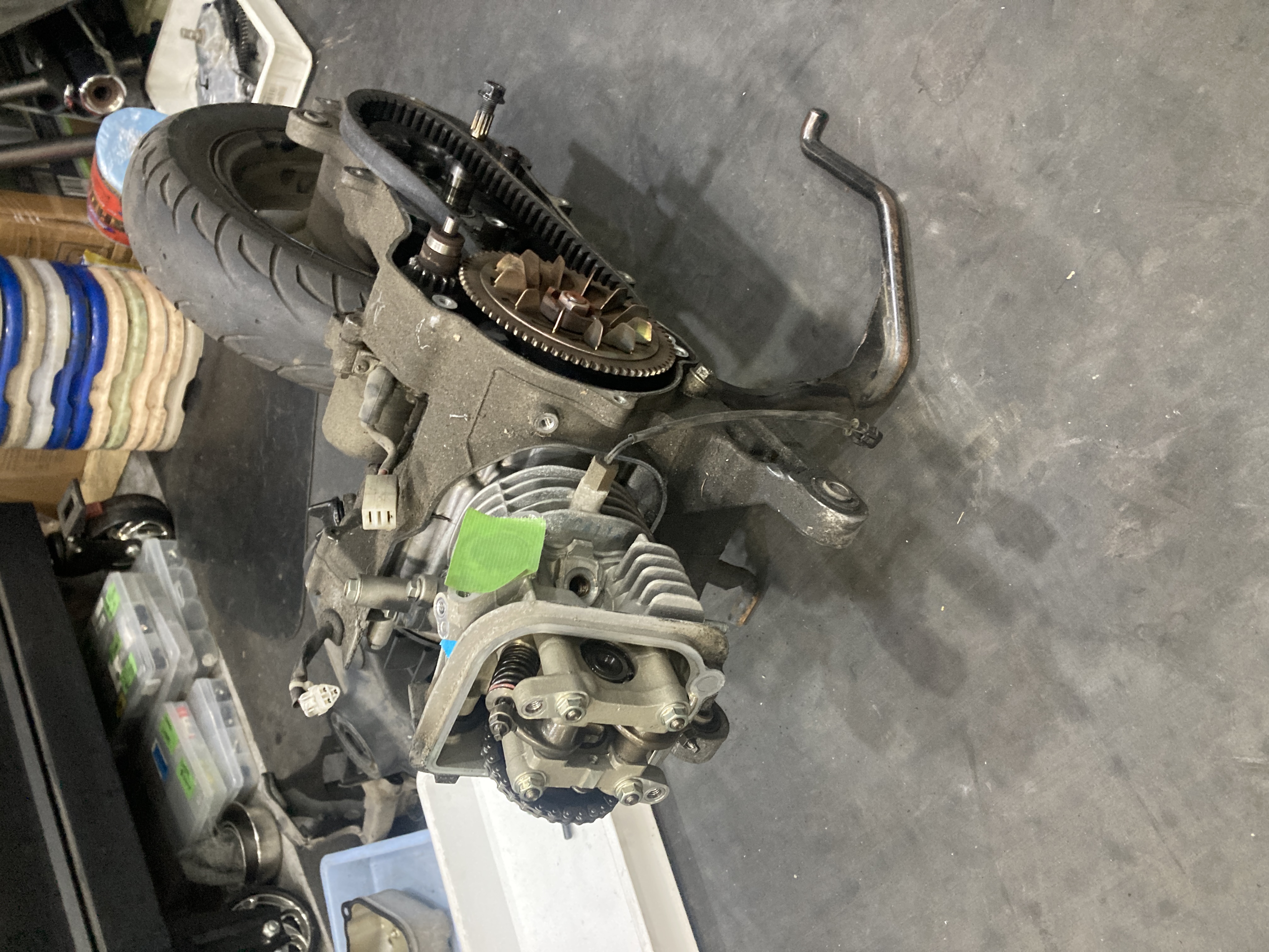 引き取ったバイクの活用例（アドレスV50のエンジンの分解）